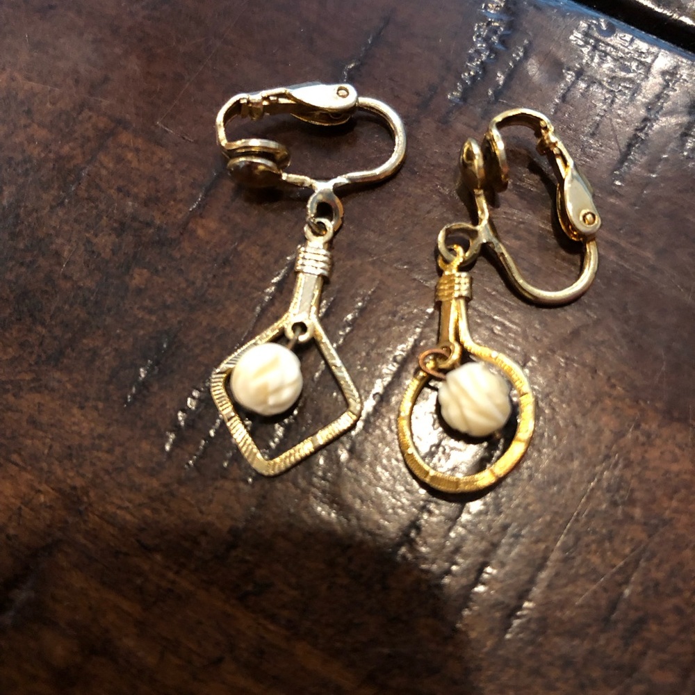 Vintage Gold Clip-On Earrings 1950s mix/match style EUC